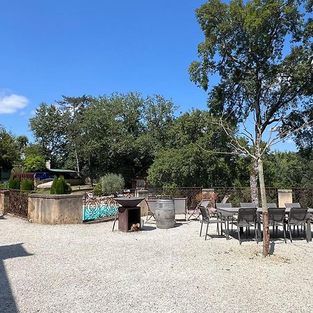 Gite Du Manoir Le Roc Couze-et-Saint-Front Екстериор снимка