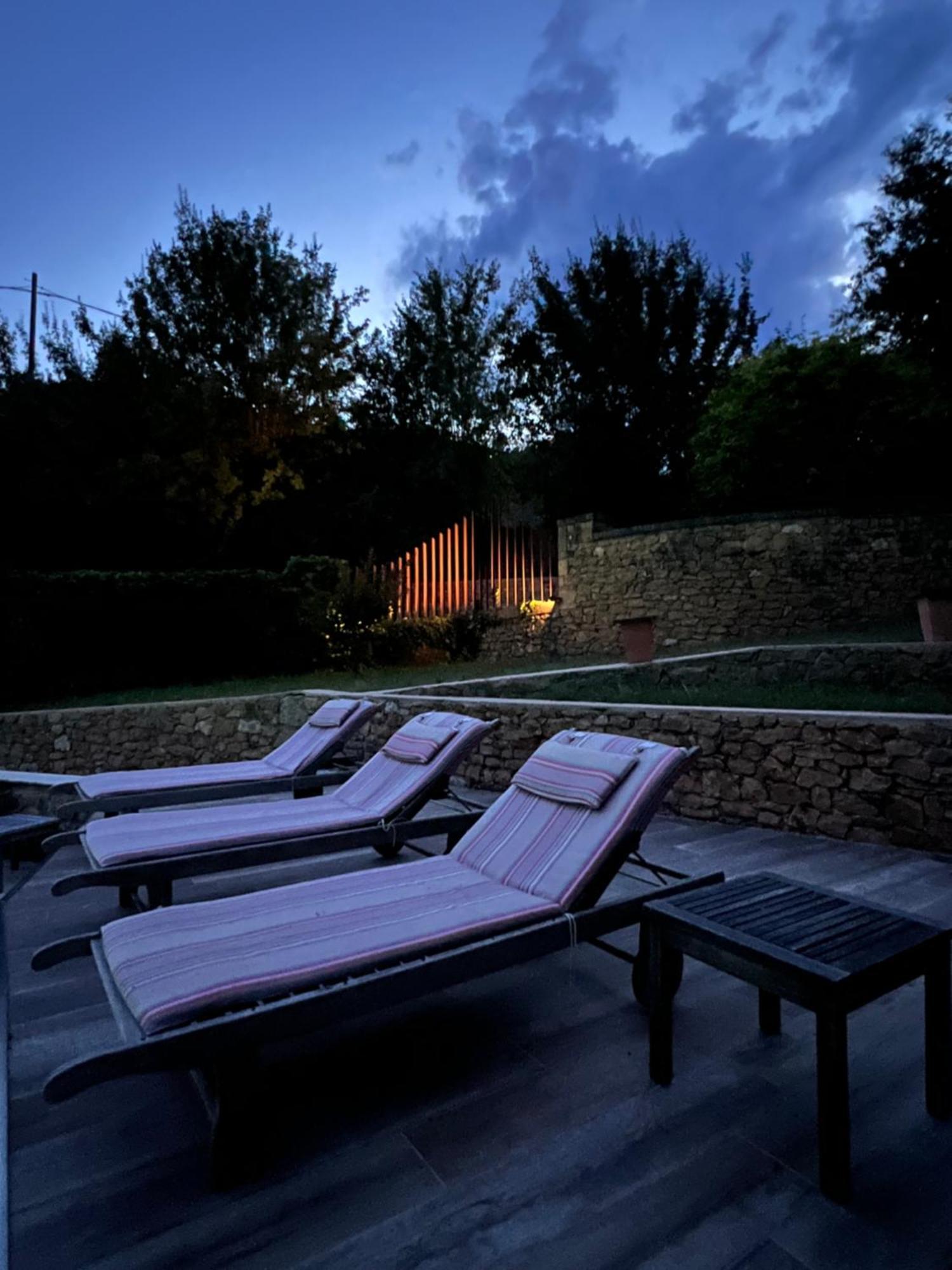 Gite Du Manoir Le Roc Couze-et-Saint-Front Екстериор снимка