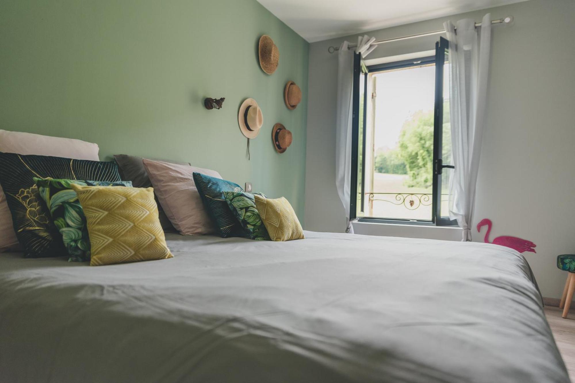 Gite Du Manoir Le Roc Couze-et-Saint-Front Екстериор снимка