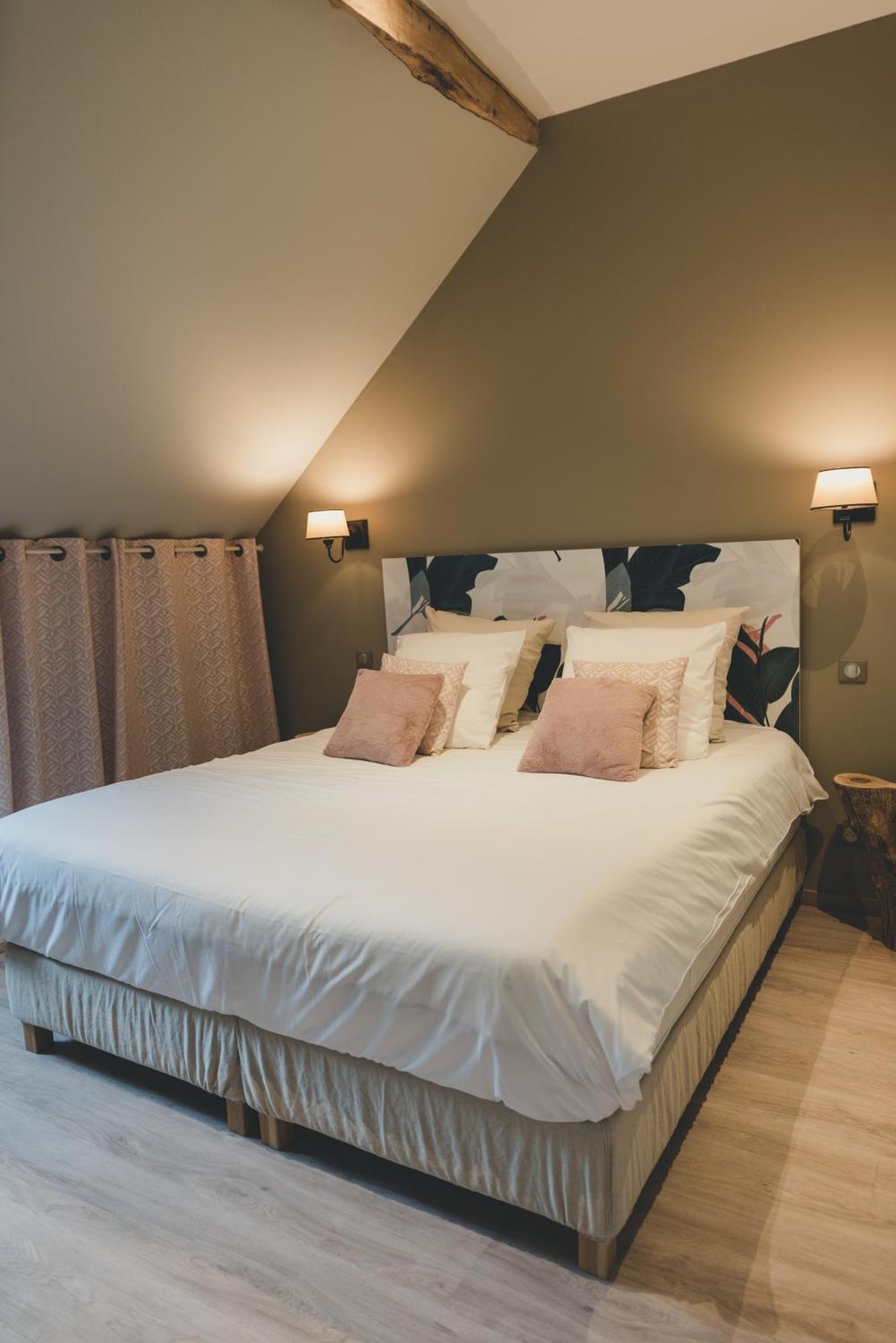 Gite Du Manoir Le Roc Couze-et-Saint-Front Екстериор снимка
