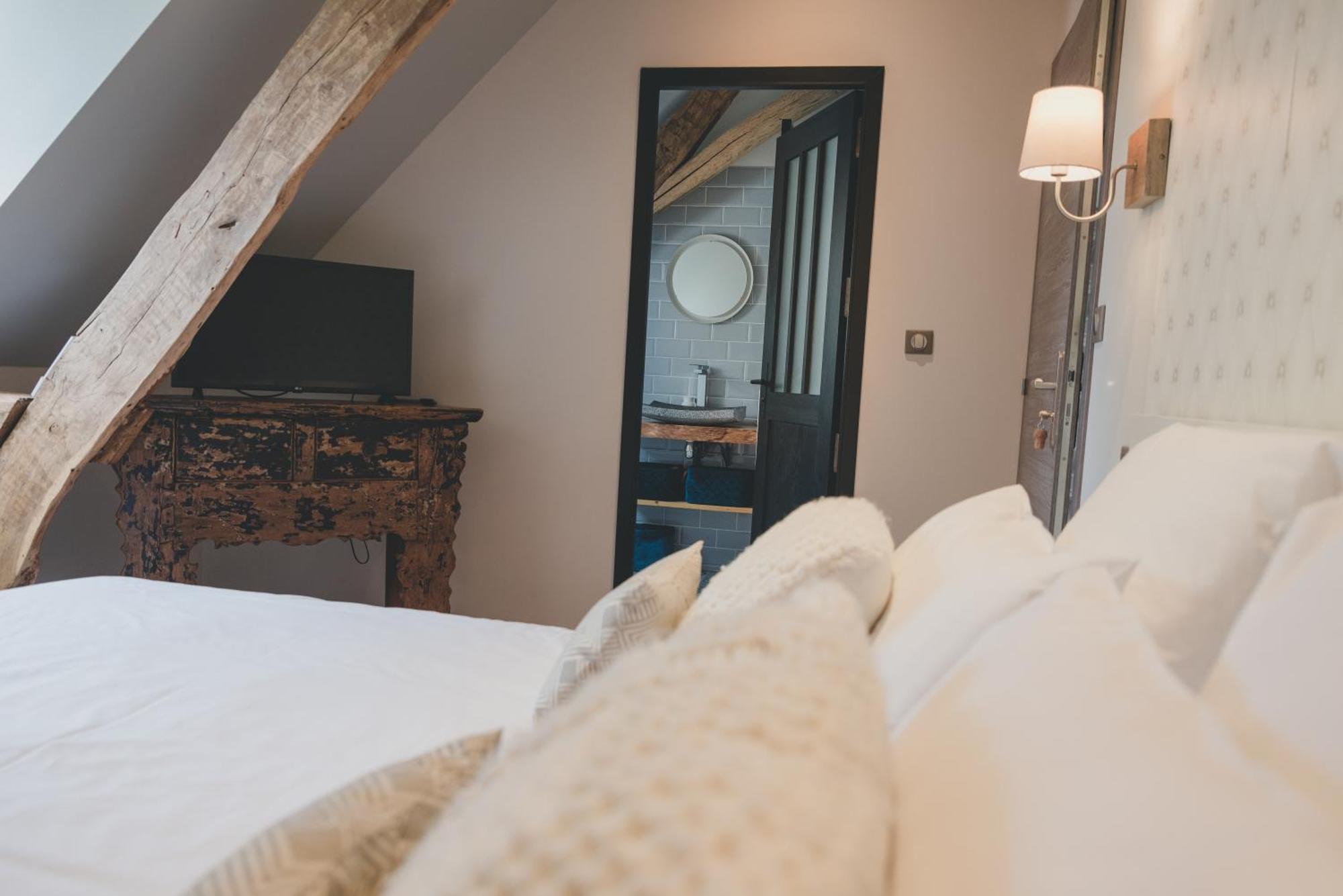 Gite Du Manoir Le Roc Couze-et-Saint-Front Екстериор снимка