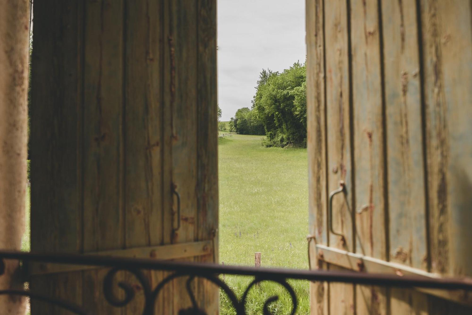 Gite Du Manoir Le Roc Couze-et-Saint-Front Екстериор снимка