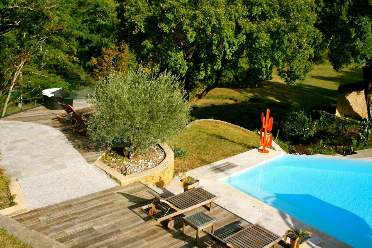 Gite Du Manoir Le Roc Couze-et-Saint-Front Екстериор снимка