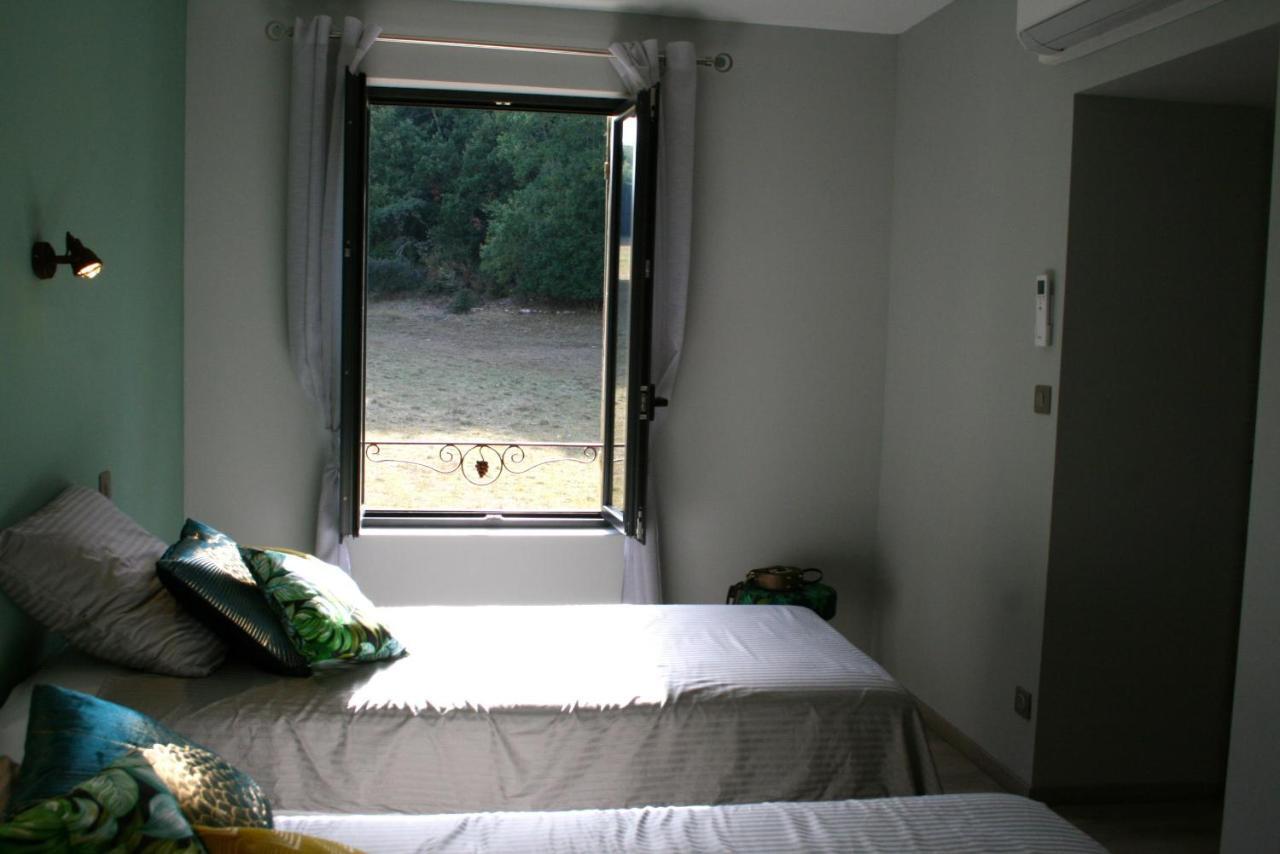 Gite Du Manoir Le Roc Couze-et-Saint-Front Екстериор снимка
